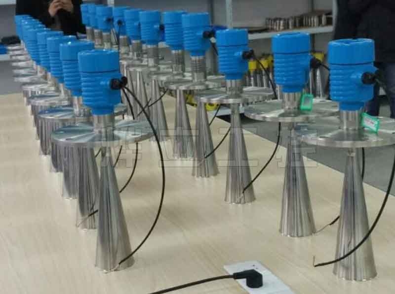 雷達液位計現(xiàn)場展示圖